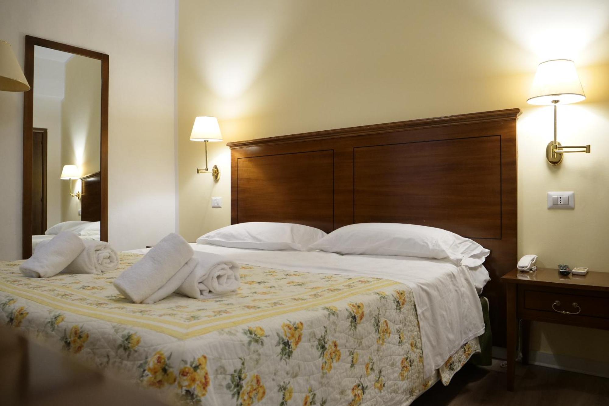 Hotel Elios Tao Taormina Bagian luar foto