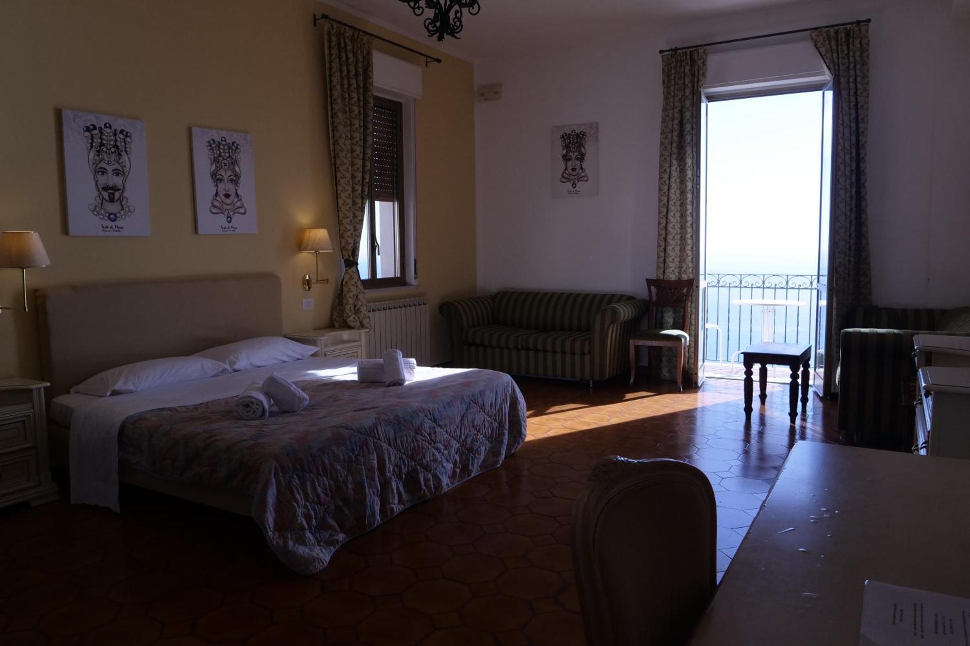 Hotel Elios Tao Taormina Bagian luar foto
