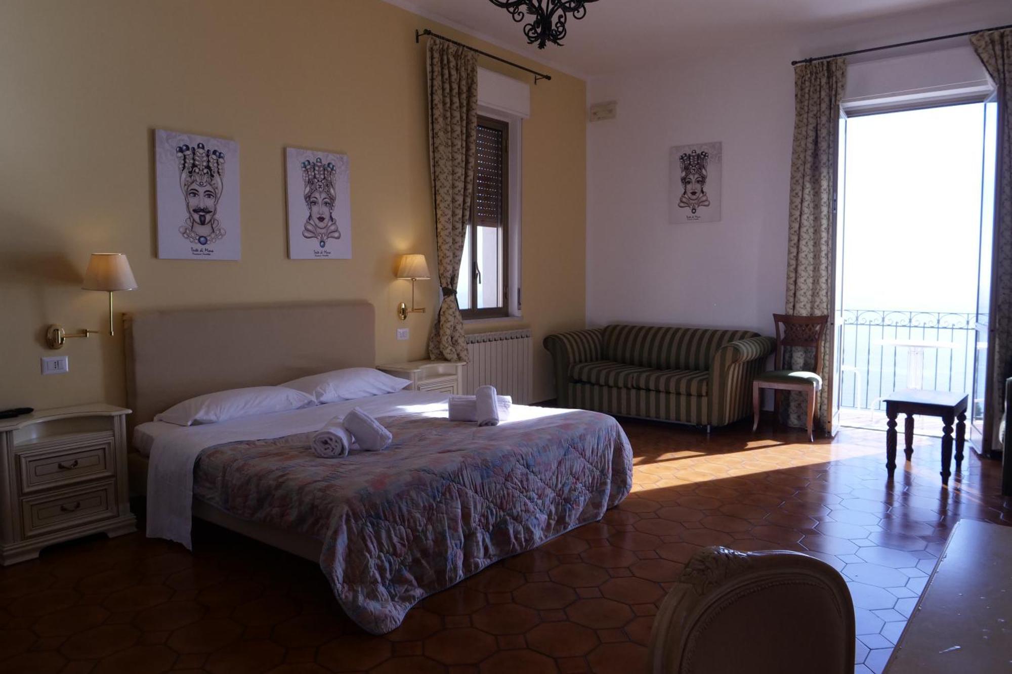Hotel Elios Tao Taormina Bagian luar foto