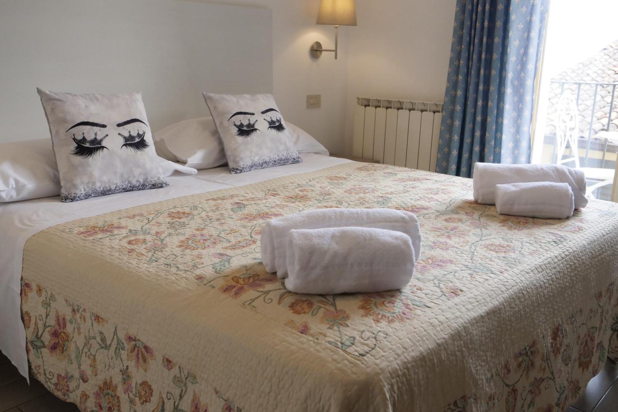 Hotel Elios Tao Taormina Bagian luar foto