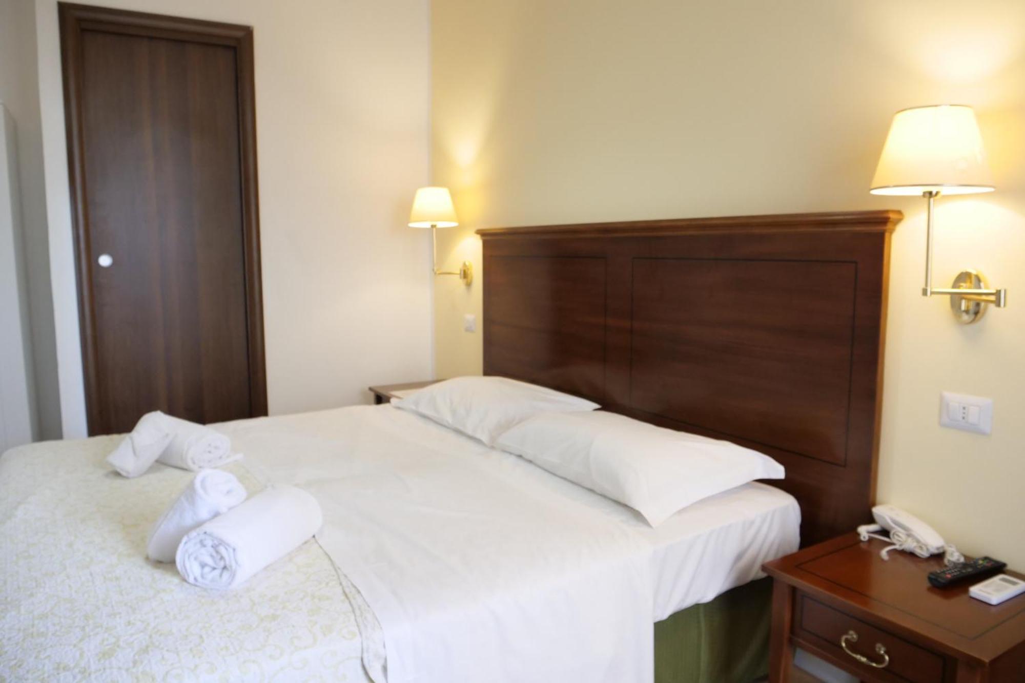 Hotel Elios Tao Taormina Bagian luar foto