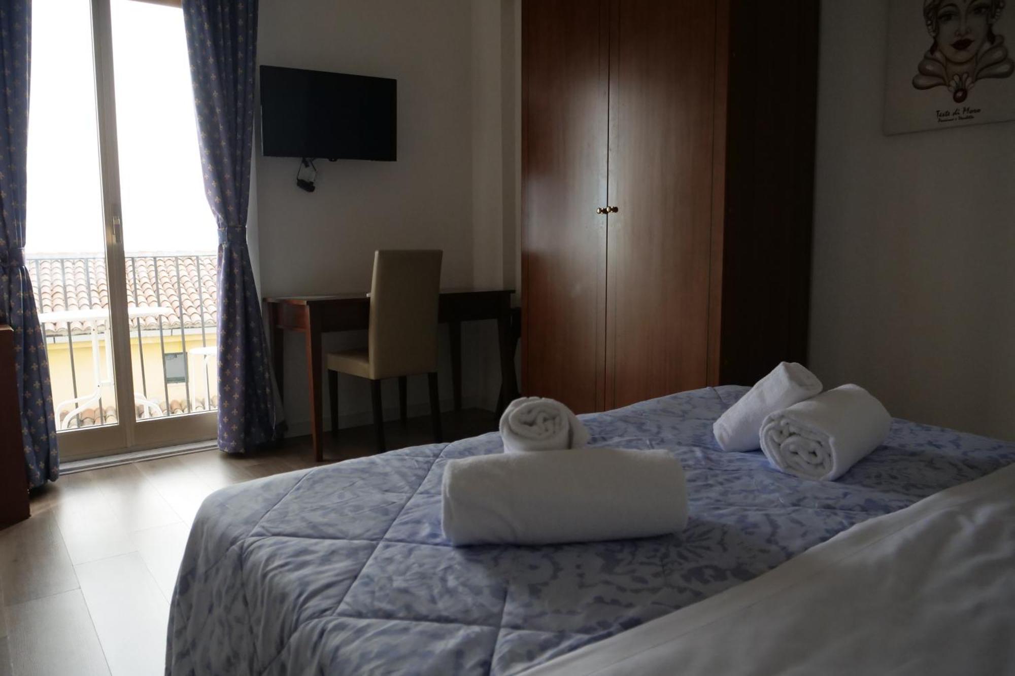 Hotel Elios Tao Taormina Bagian luar foto