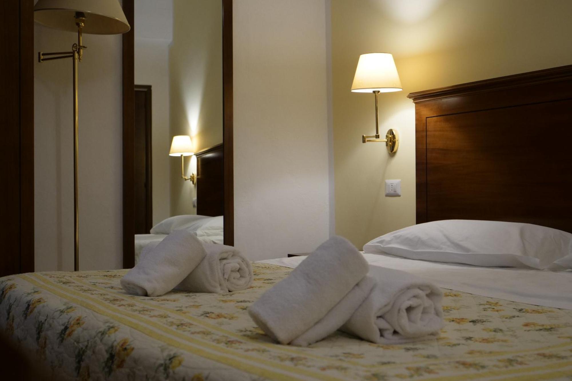 Hotel Elios Tao Taormina Bagian luar foto