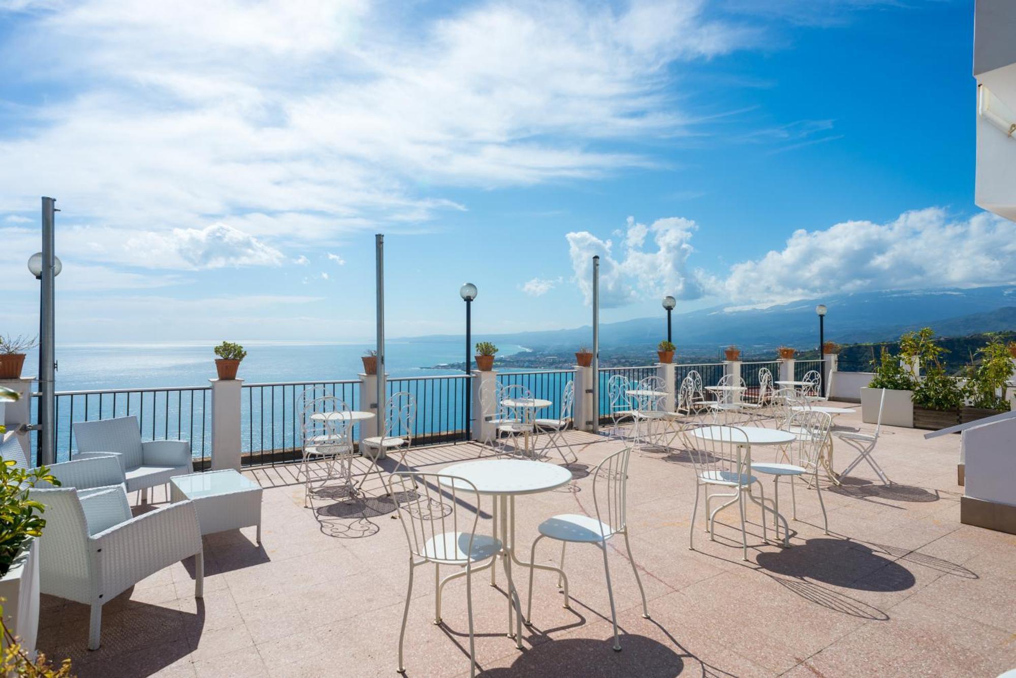 Hotel Elios Tao Taormina Bagian luar foto